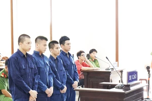 Cần Thơ: Tòa trả hồ sơ điều tra bổ sung thêm tội khác trong 1 vụ chém nhầm người