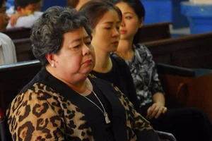 Vì sao hàng tỉ đồng 'lọt' qua kẽ tay bà Hứa Thị Phấn?