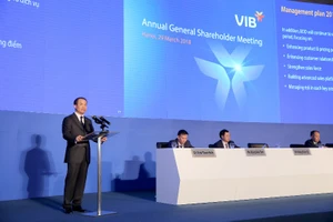 Ngân hàng VIB trả cổ tức 'khủng', dời trụ sở chính 