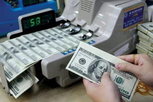 Giá USD chợ đen bất ngờ tăng nhanh