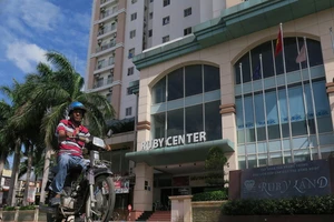 Việc cấp giấy cho cư dân chung cư Rubyland lại gặp trở ngại