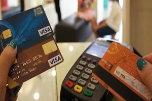 Thẻ tín dụng tung chiêu ưu đãi khủng mùa cuối năm