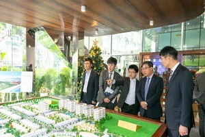 Doanh nghiệp bất động sản than khổ, bị 'trói' tay