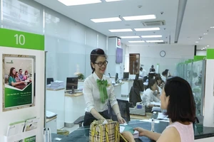 Diễn biến bất ngờ về lãi suất tiền gửi tiết kiệm, cho vay 