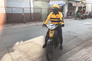 Tài xế bị khóa tài khoản nếu không đeo khẩu trang