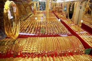 Giá vàng tăng khủng 2,6 triệu đồng/lượng sau 1 đêm