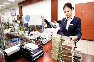 Bùng nổ hàng loạt gói lãi suất siêu thấp