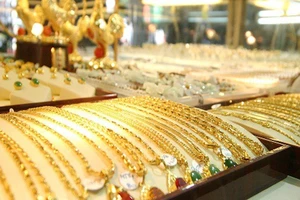 Nhà đầu tư vàng trong nước ‘bỏ túi’ 6,5 triệu đồng/lượng