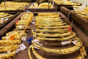 Giá vàng nữ trang, vàng nhẫn tiếp tục tăng mạnh