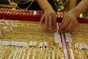 Hiếm thấy: Chỉ 1 giờ, giá vàng tăng 1,6 triệu đồng/lượng 