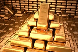 Giá vàng 'lượn tàu siêu tốc': Nhà đầu tư ngơ ngác, thất thần