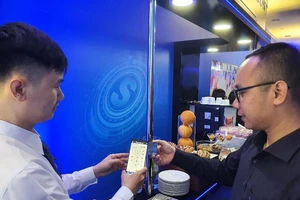 Lần đầu tiên 'biến' điện thoại thành máy POS, phí 0 đồng