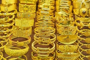 Giá vàng thế giới tiếp tục tăng