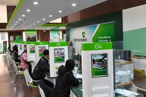 Ông lớn Vietcombank giảm lãi suất cả khoản vay cũ và mới 