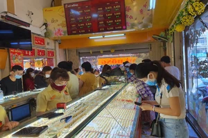 Tăng thuế xuất khẩu vàng nữ trang sẽ làm tăng nguy cơ buôn lậu vàng