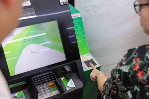 Thêm ngân hàng cho dùng CCCD gắn chip để rút tiền tại ATM