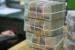 Nhiều ngân hàng rao bán tài sản 'khủng' với giá bèo