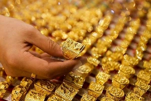 Giá vàng nhẫn 9999 vẫn 'một mình một chợ'