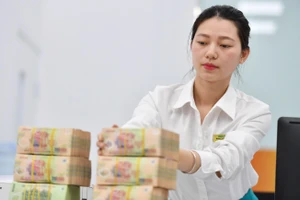 Cùng kỳ hạn nhưng chênh lệch lãi 4,4%, gửi tiền ở đâu lợi nhất?