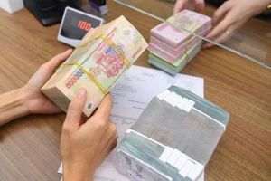 Cảnh báo ham lãi cao gửi tiền vào tổ chức không được phép 