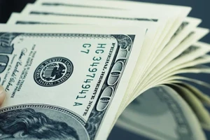 Giá USD chợ đen lao dốc khiến tài khoản nhà đầu tư 'âm' nặng