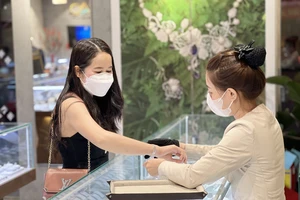 Đây là lý do khiến giá vàng 9999 bất ngờ rẻ hơn thế giới