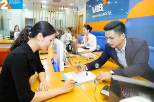 Tung gói vay mua ô tô với lãi suất chỉ từ 0%/năm