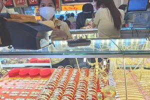 Vàng nhẫn 9999 hôm nay lên gần 60 triệu đồng