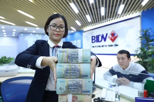 Một ông lớn ngân hàng tiên phong công khai lãi suất cho vay