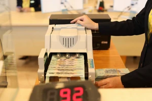 Có thể vay ngân hàng này trả nợ ngân hàng khác từ hôm nay