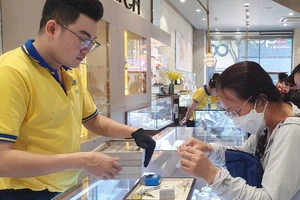 Giá vàng nhẫn 9999 tăng giảm loạn xạ 