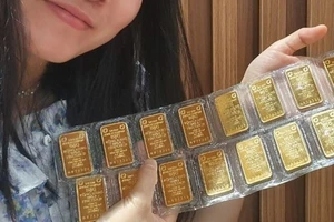 Giá vàng miếng SJC bất ngờ tăng chóng mặt
