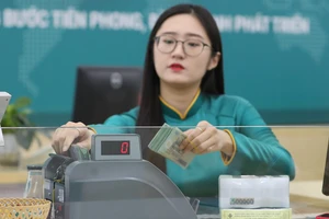 Vì sao lãi suất tiết kiệm tăng mạnh cuối năm 2024?