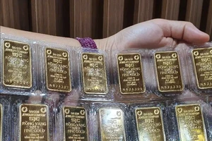 Vía Thần Tài: Vàng nhẫn 9999, vàng miếng SJC được mua thoải mái