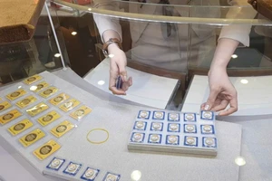 Mới: Vàng nhẫn 9999 vượt mốc 100 triệu đồng mỗi lượng