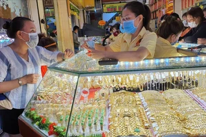 Phó Thủ tướng Thường trực yêu cầu lập đoàn thanh tra kinh doanh vàng trong ngày 9-9 