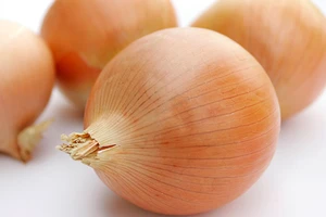 Giúp chị em làm đẹp từ hành tây