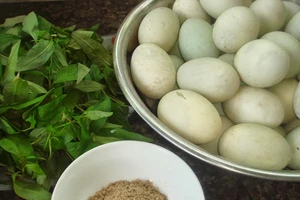 7 điều bạn nên biết khi ăn trứng vịt lộn