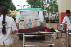 Ấn Độ: 8 phụ nữ thiệt mạng sau khi triệt sản