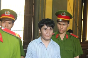 Tử hình kẻ có vợ ghen tuông đâm chết bồ trẻ