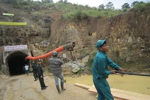 Bộ Y tế yêu cầu tích cực cứu chữa nạn nhân vụ sập hầm thủy điện 