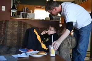 10 bệnh lạ khiến các bác sĩ 'bó tay' năm 2014