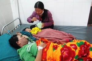 Bếp ga rò rỉ, hai mẹ con bỏng nặng