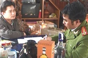 'Hô biến' rượu volka Hà Nội thành... Chivas thượng hạng