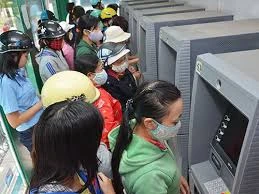 Phập phù như rút tiền ATM ngày Tết
