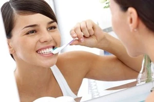 Ngừa ung thư miệng bằng đánh răng đúng cách