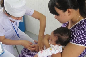 Hậu Giang: Gần 177.000 trẻ em được tiêm vaccine sởi-rubella