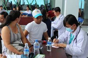 Hàng loạt hoạt động tiếp sức người lao động, thanh niên công nhân 2015