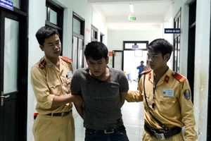 CSGT rượt đuổi hơn 100 km bắt gọn nhóm ‘đá xế’ 