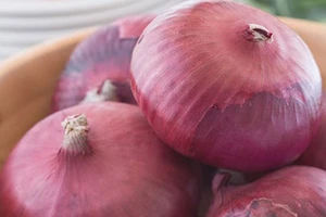 Những công dụng tuyệt vời của hành tây đỏ